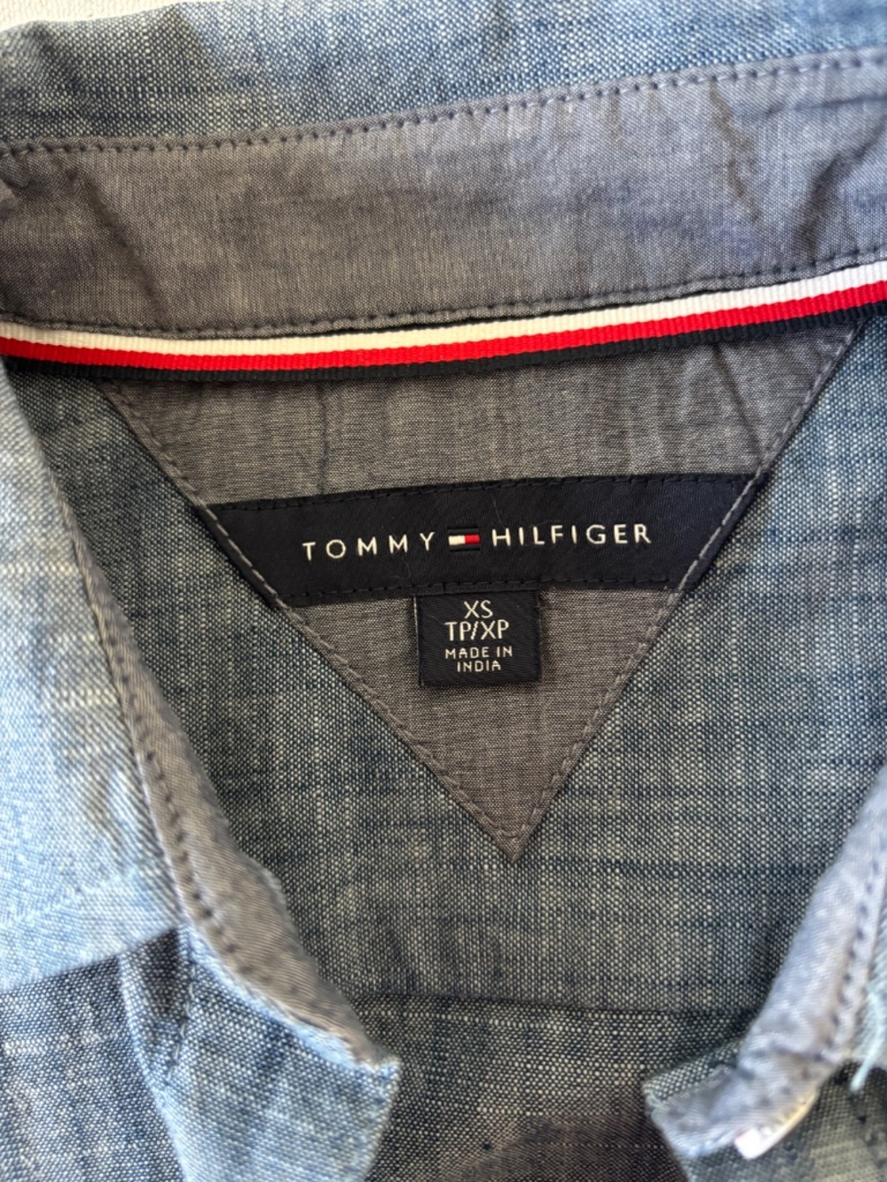 Tommy Hilfiger Blue Chambray Button Down Shirt - Women’s Size XS - Picture 5 of 10